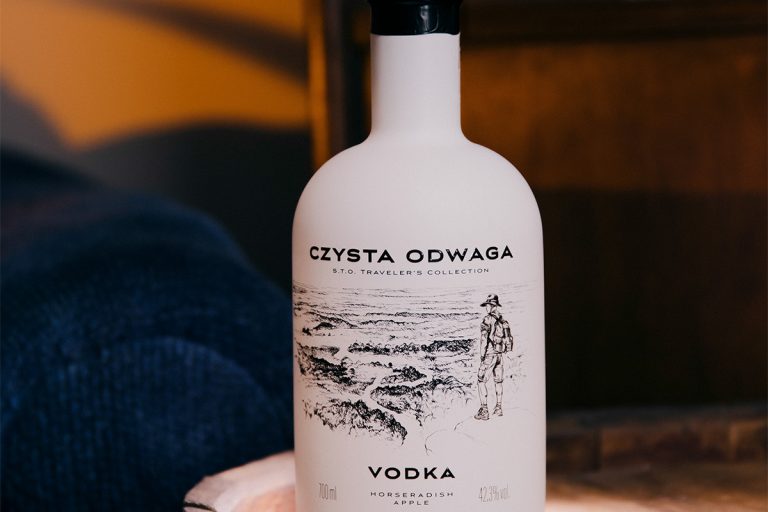 Czysta Odwaga rozwija skrzydła: nowa wódka chrzan – jabłko i rum S.T.O. Traveler’s Collection