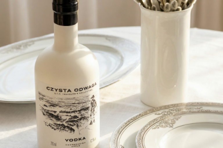 Wódka chrzanowa na Wielkanoc – tradycja w nowoczesnym wydaniu